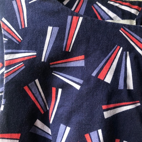 Anne Klein design abstract Sleeveless. Size 6 Dress. - Picture 5 of 12